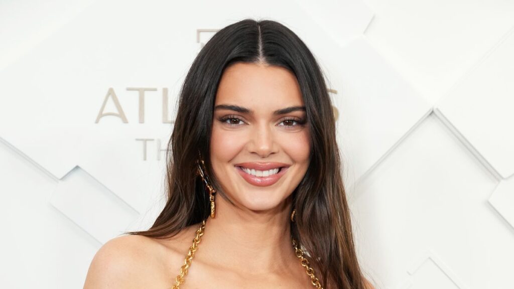 Kendall Jenner Wiki, Age, Height, Boyfriend, Family, Biography & More