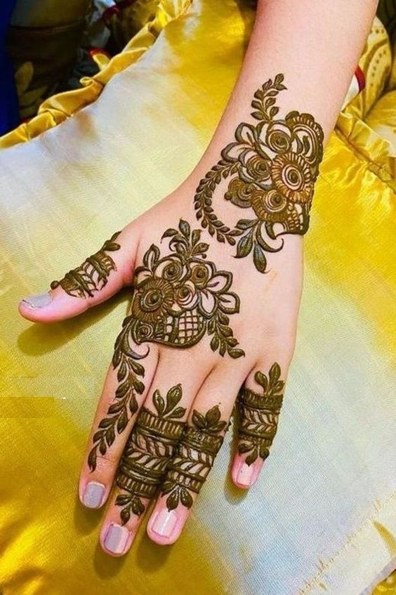 back hand mehndi simple and esay