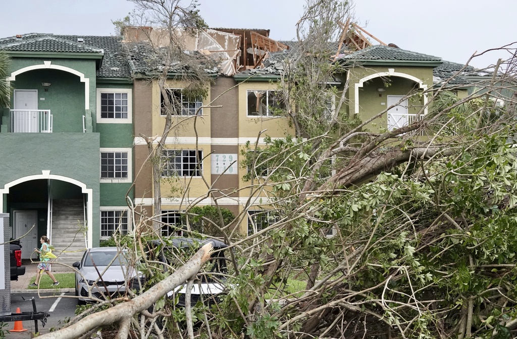 EF3 Tornado Strikes Virginia Beach Damaging Up to 100 Homes