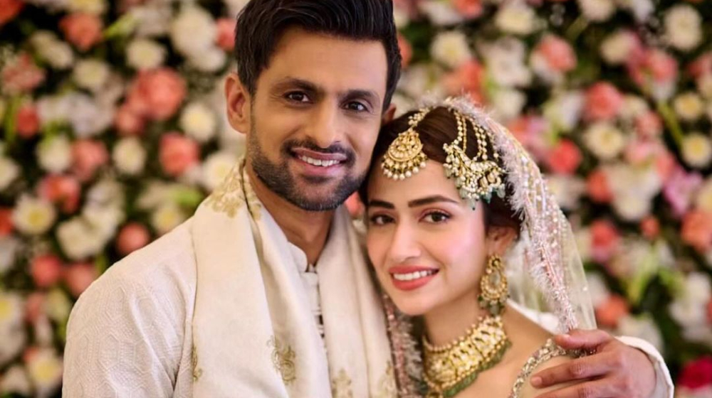 Surprise Wedding of Sana Javed and Shoaib Malik: A Social Media Spectacle